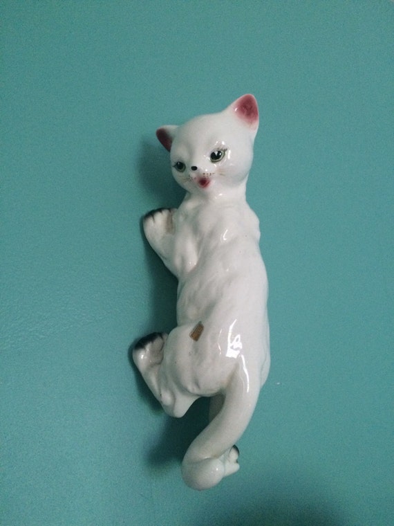 Adorable ceramic vintage kitty cat wall hanging figurine jewelry hook