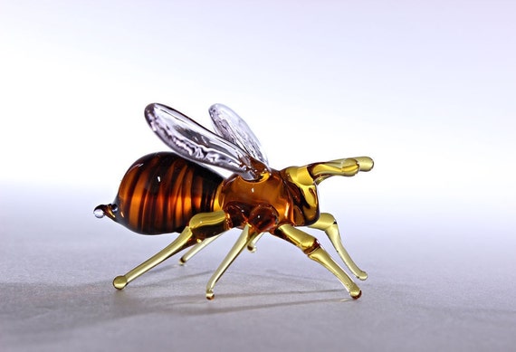 Glass Bee Blown Collectible Figurine , Animals Glass, Art Glass, Blown Glass, glass sculpture for sale, Glass Art