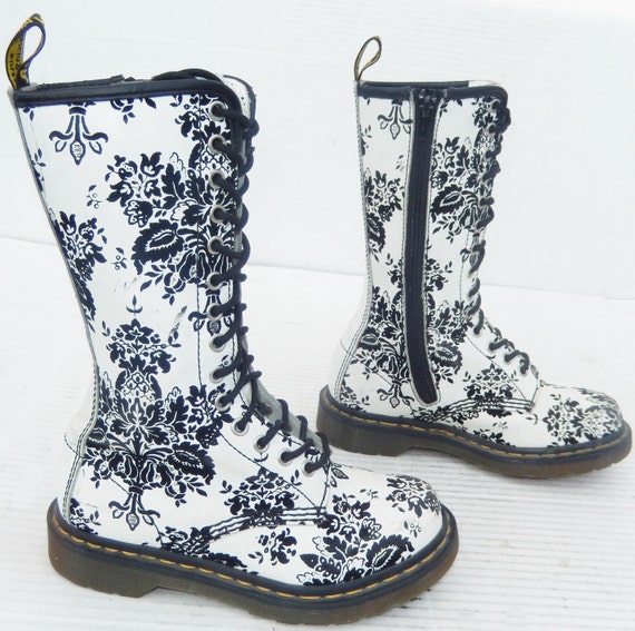 doc marten lace size