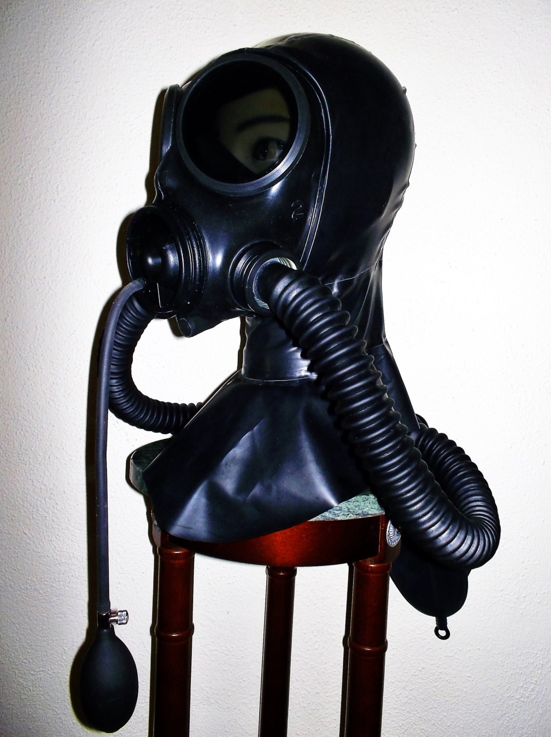 Rubber Mask Fetish 105