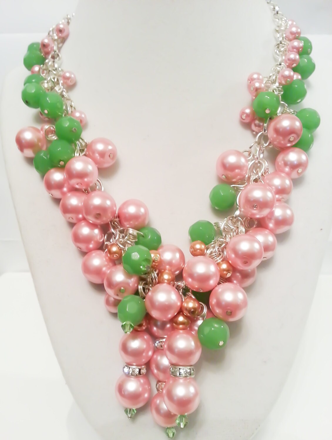 Pink and Green Glass Pearl Necklace by SummerBeauti on Etsy