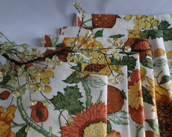 1970 Vintage Linen Napkins Bright Floral Retro Dining