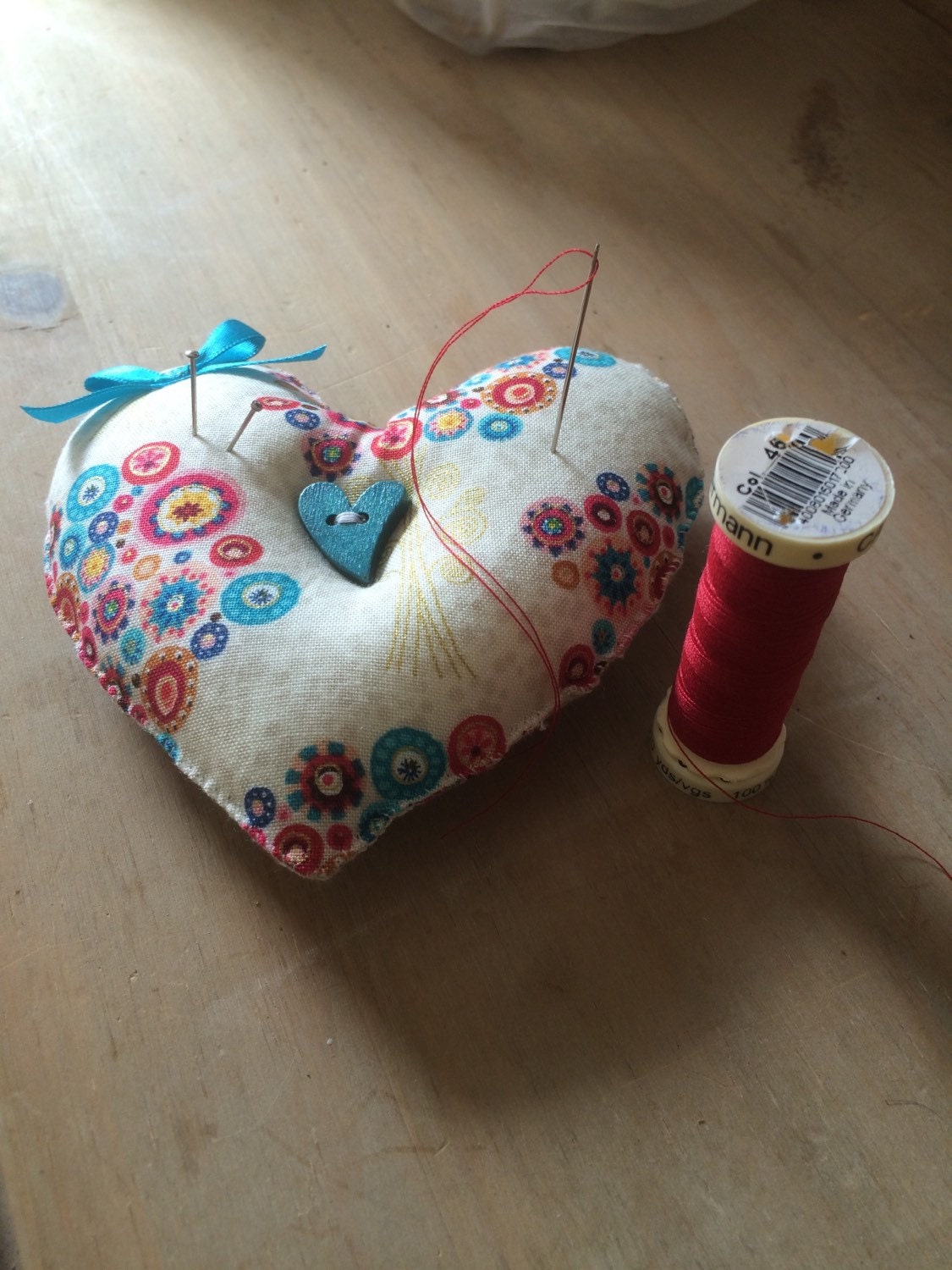 Heart Pin Cushion. Sewing pins cushion. by DaisyDoodleCrafts15