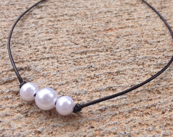 Leather Pearl Necklace With Three Pearls- Dark Brown