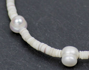 OMBAPA 3 - necklace with freshwater pearls