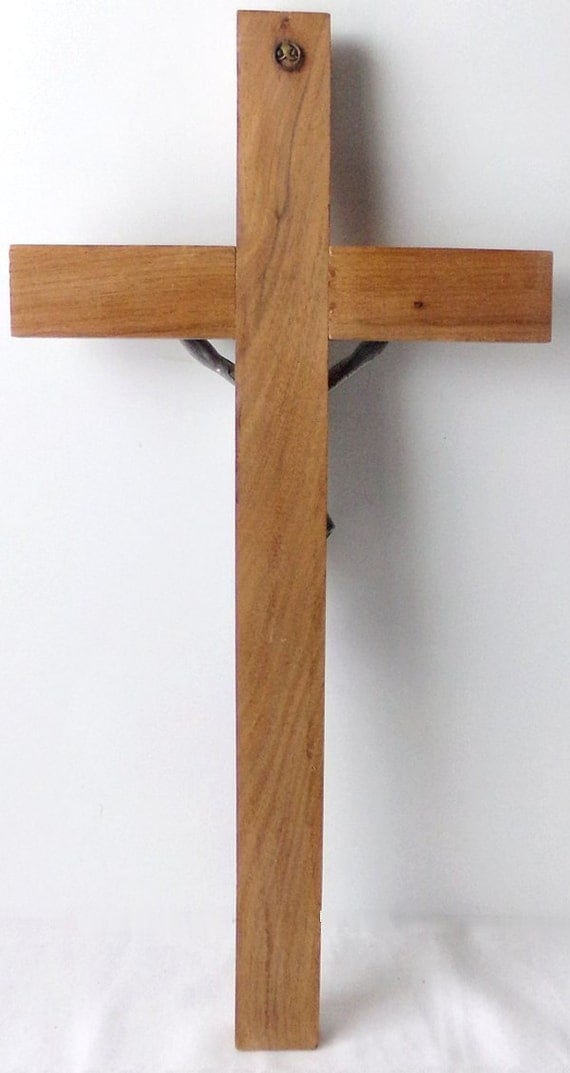 Vintage Large Wood Wall Crucifix 20 Inch by MomsantiquesNthings