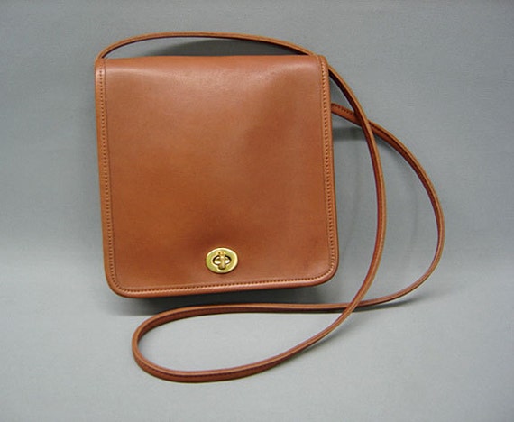1990&#39;s Vintage Genuine Leather COACH-Shoulder by VintageTrader