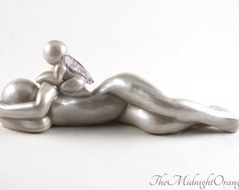 Pregnancy Loss Keepsake - angel sculpture for baby and infant loss - bereaved mother and child figurine - handmade to order remembrance gift
