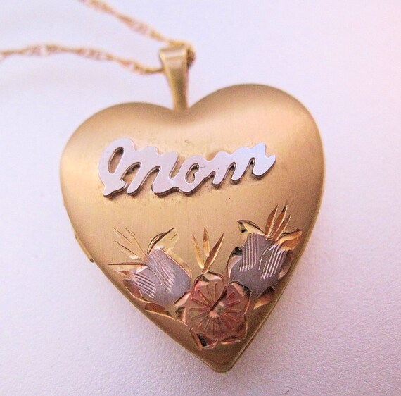 Vintage MOM Heart Locket 14k Gold Filled by BrightEyesTreasures