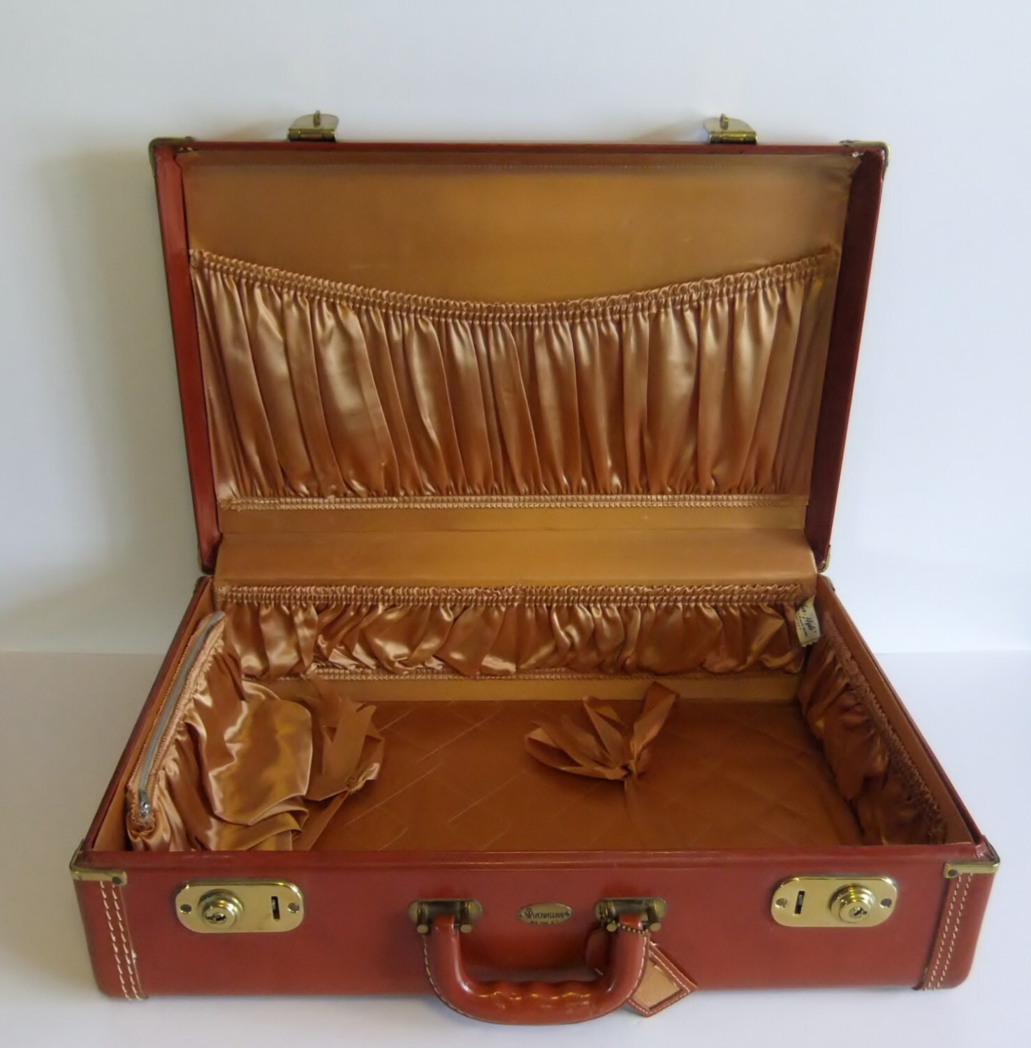 Vintage Travel Case Suitcase Luggage Maximillion Luggage