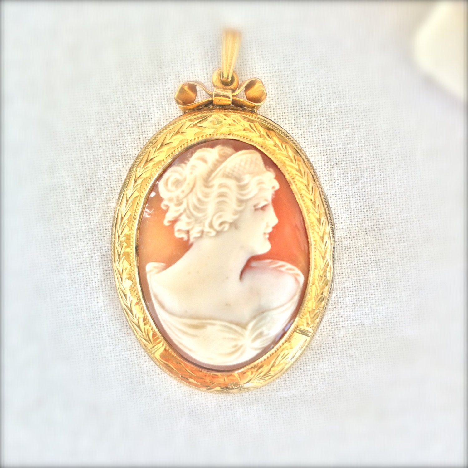 Antique Gold Filled Cameo Locket pendant