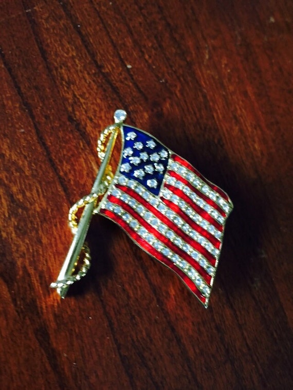 Vintage JBK Rhinestone USA Flag Brooch or Pin