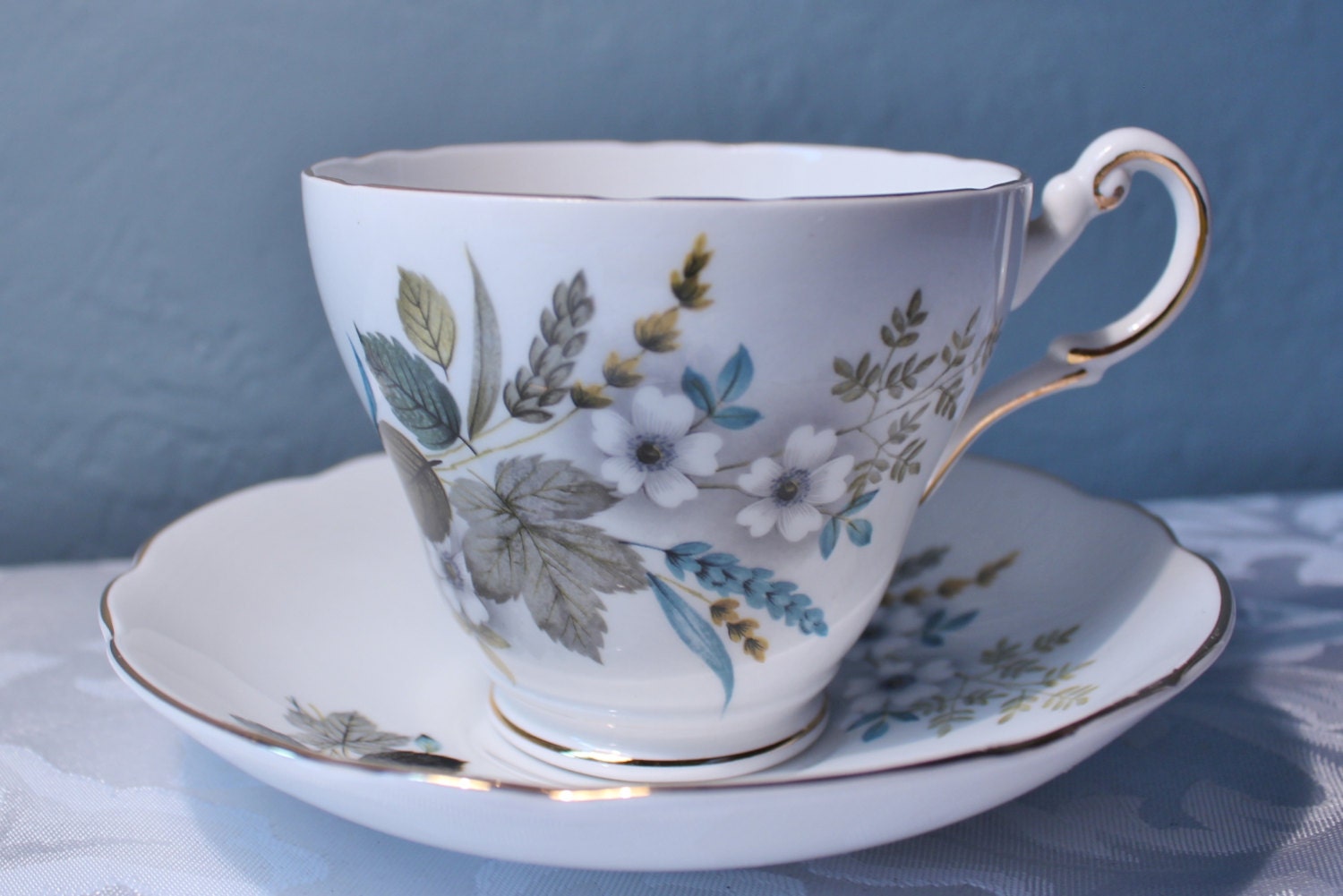 Beautiful Regency Bone China Tea Cup & Saucer