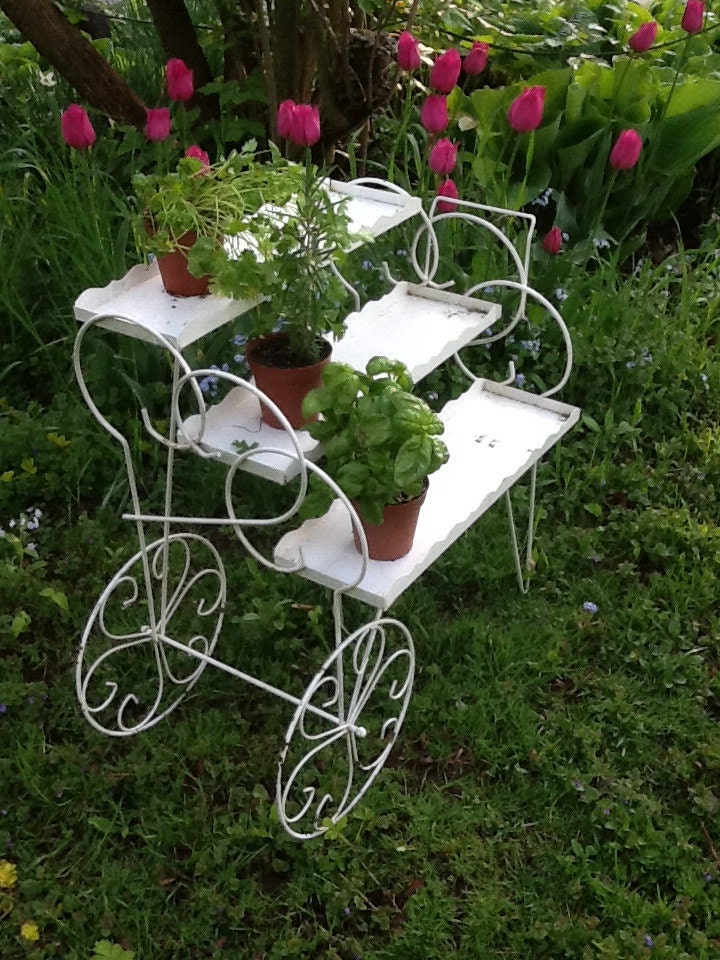 Vintage 60�s Metal Plant Stand Rolling Tea Cart Plant
