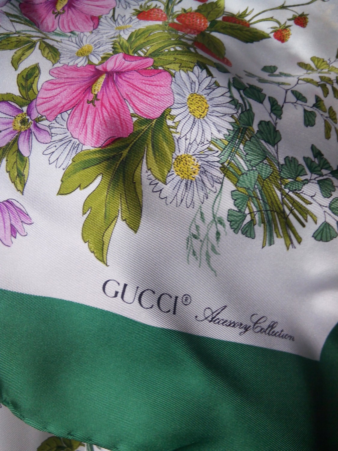 Authentic GUCCI Scarf Floral SCARF Stunning Silk Hand rolled Made in