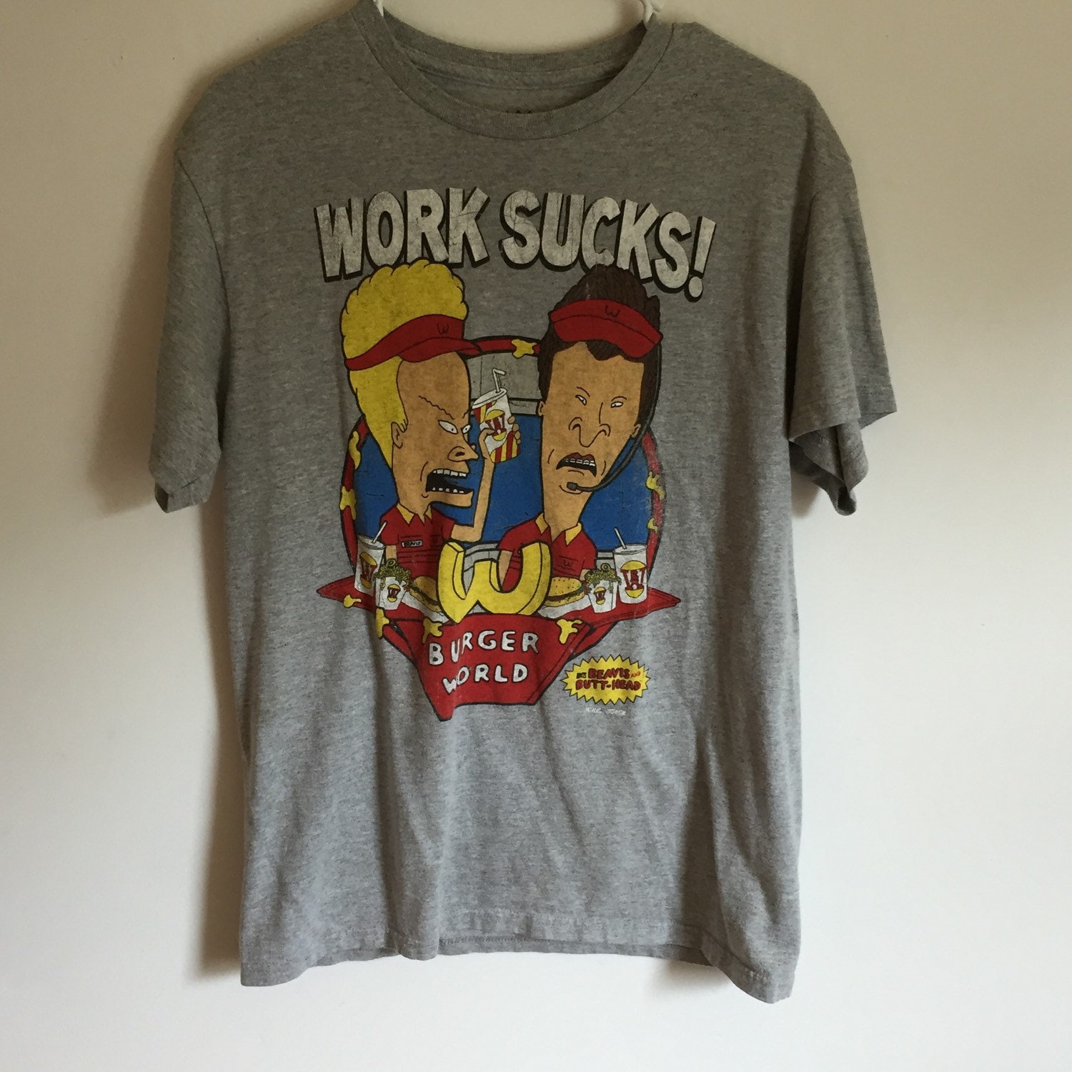 Майки из 90 х. Beavis and Butthead work sucks футболка. Футболки 90-х годов. Футболки 90 годов. Модные футболки 90-х.