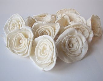 Classic Rose Sola Flowers - SET OF 10 , Sola Flowers, Wood Sola Flowers, Sola Rose, Balsa Wood Flowers, Wedding DIY, Flowers for Crafting