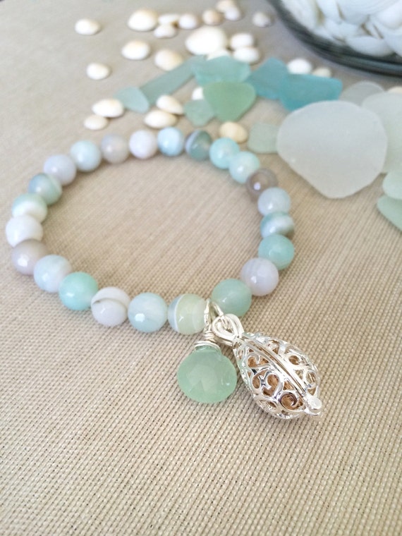 Aromatherapy Diffuser Charm Bracelet with Light by SimplyQuinns