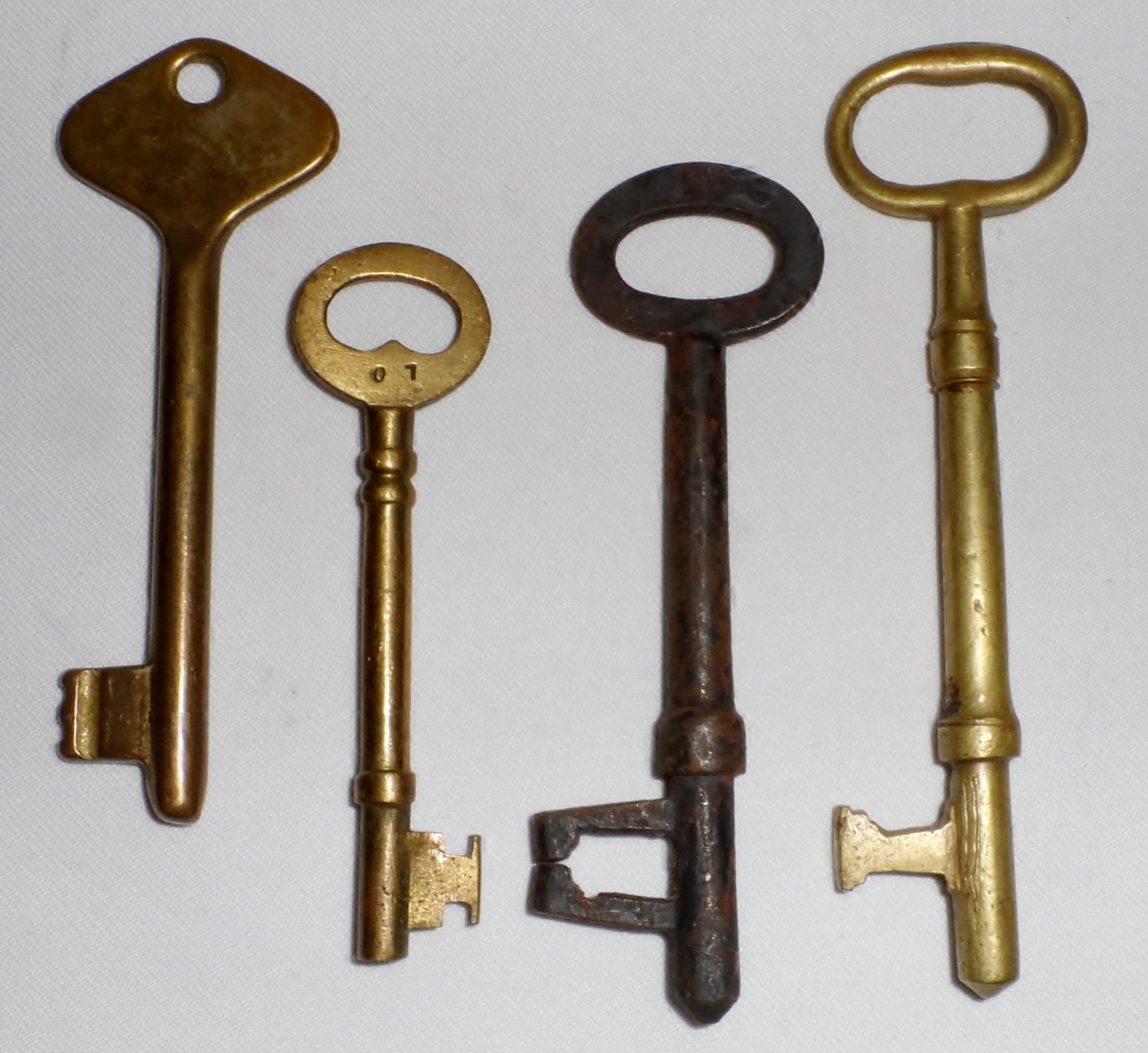Antique Large Skeleton Keys Lot 4 Brass & Cast Iron