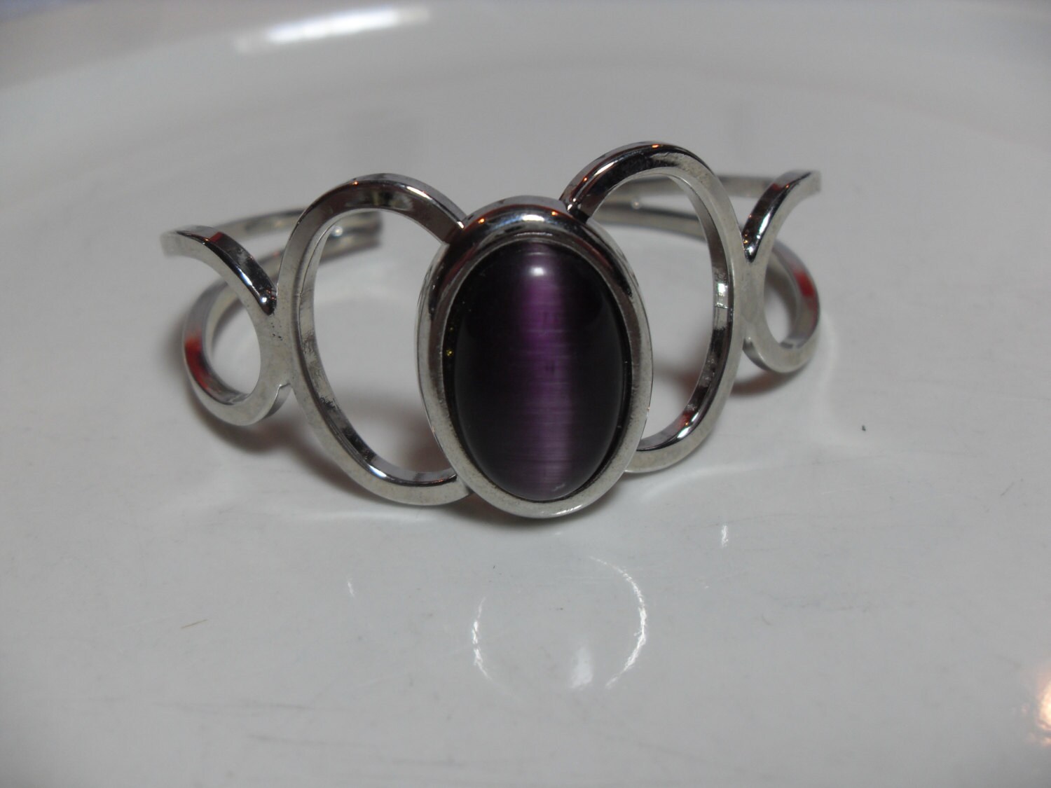 Purple Cats Eye cuff bracelet silver tone retro bracelet