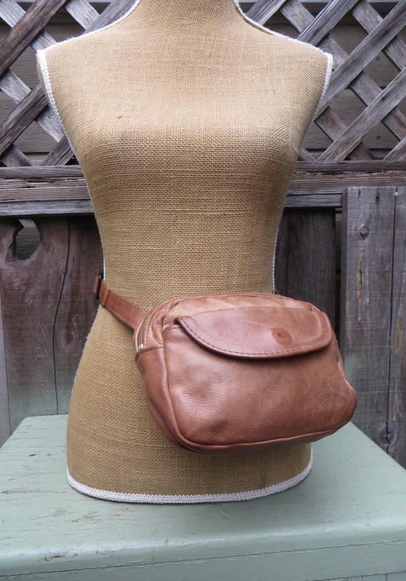 Vintage 1980s Leather Fanny Pack Purse Belt Hip Bag Caramel