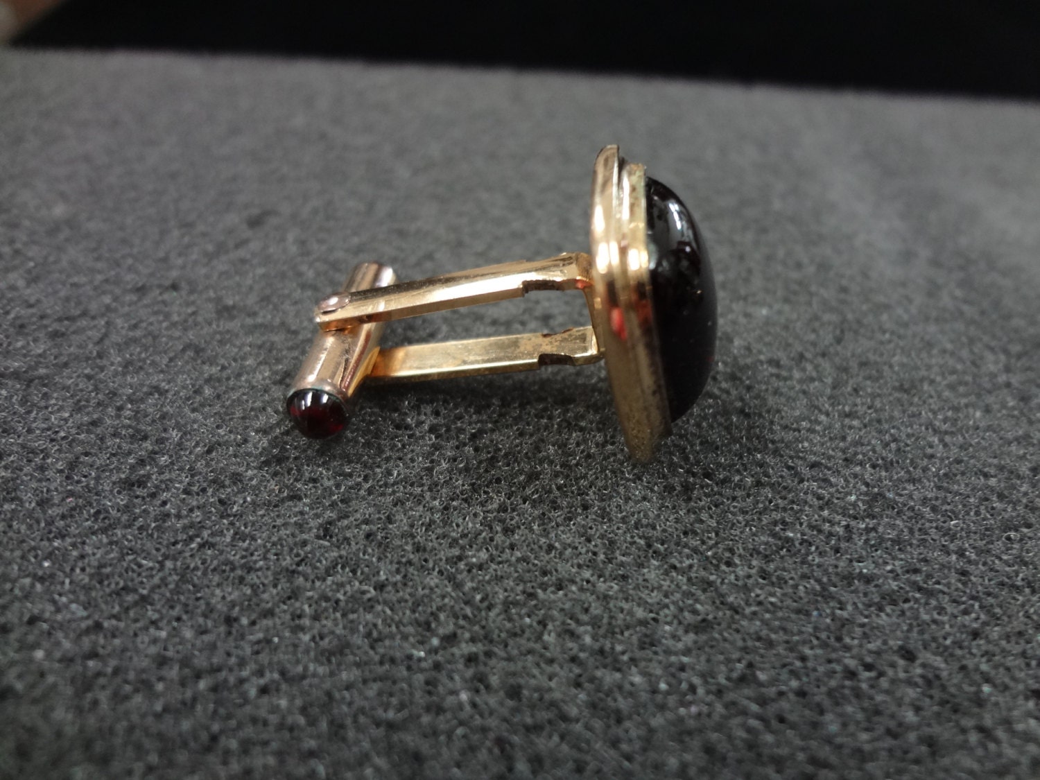 Vintage Men's Correct Quality Cufflinks with Deep Red