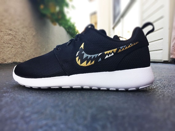 nike roshe black with gold swoosh nike roshe black with gold swoosh