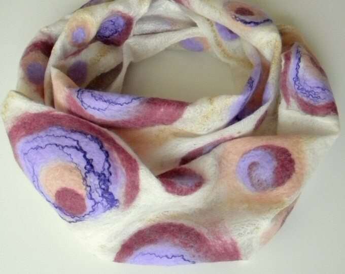 Lavender Circle felted scarf Light woolen Neck warmer Loop scarf Boho scarf wool Infinity Nuno felted scarf Gift for mom Girlfriend gift