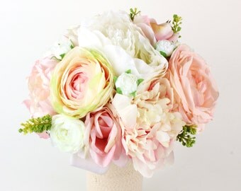 Items similar to Pretty Keepsake Bridal Bouquet With Roses, Stephanotis ...