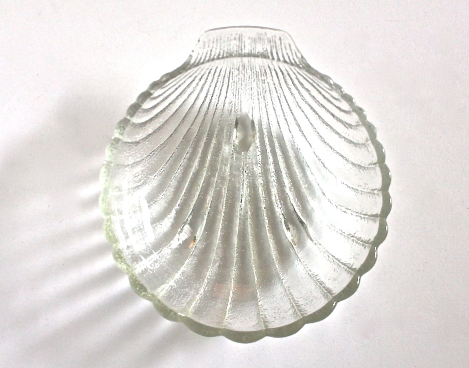 Set of 5 Vintage Frosted Glass Shell Serving/Dessert Bowls Haute Juice