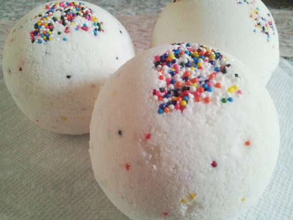 Birthday Cake Bath Bomb by MoreNatural on Etsy