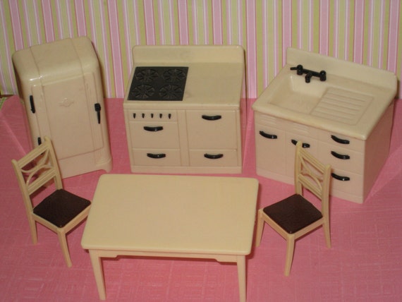 1950s Renwal Hard Plastic Dollhouse Cream by IngridsVintageDolls