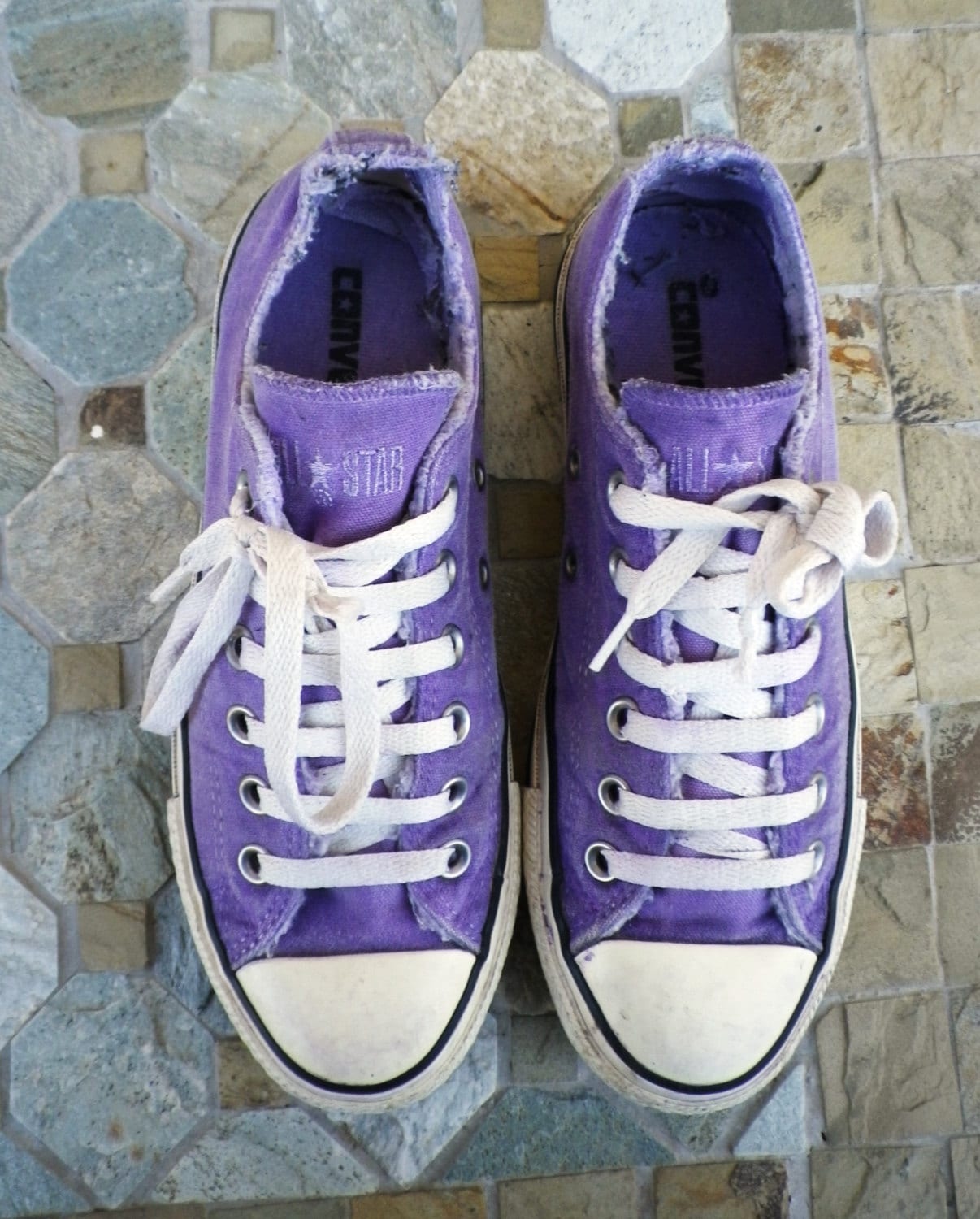 Vtg 90s Chuck Taylor Converse All Star in Purple/Size WO's