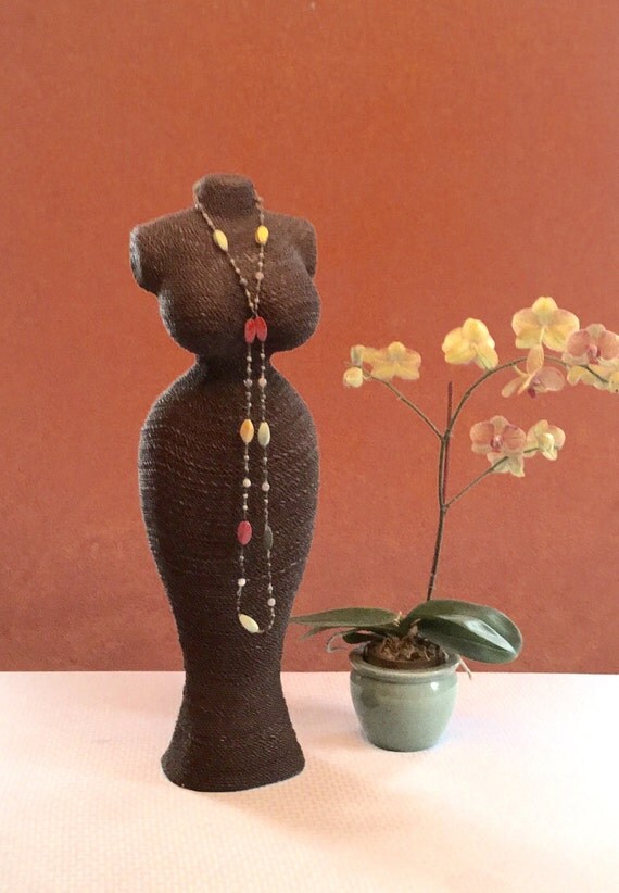 High Quality Paper Mâché Jewelry Display for necklaces