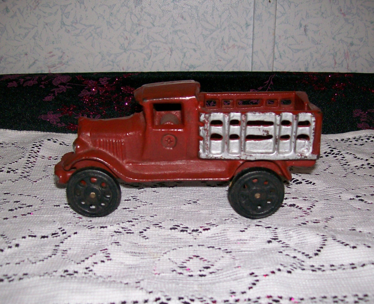 Antique Vintage Cast Iron Toy Farm Truck 1950s Ford Grain