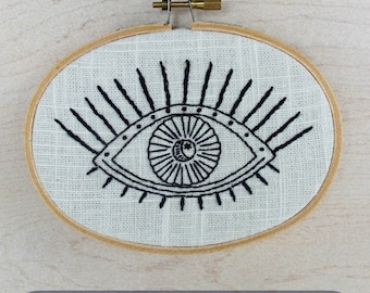 STARRY EYED - pdf embroidery pattern - modern, trend, eyeball, eye, celestial