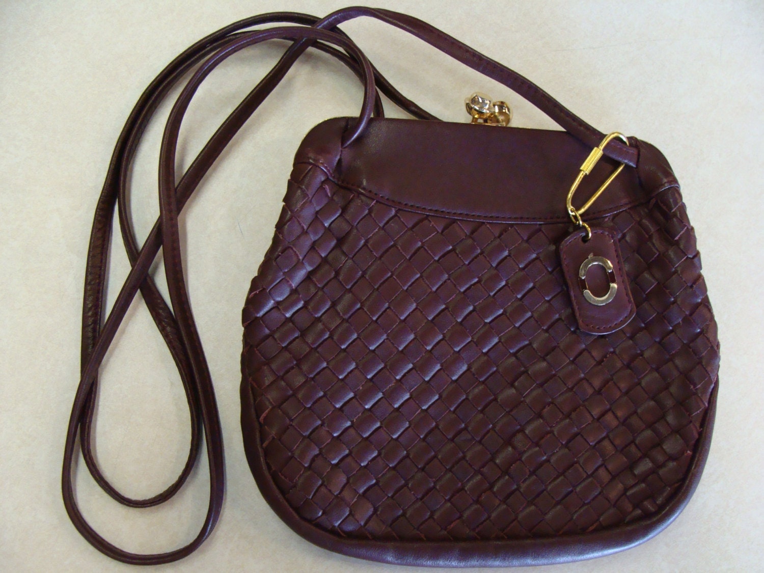VINTAGE 1980's LEATHER PURSE carriage court woven by aviena