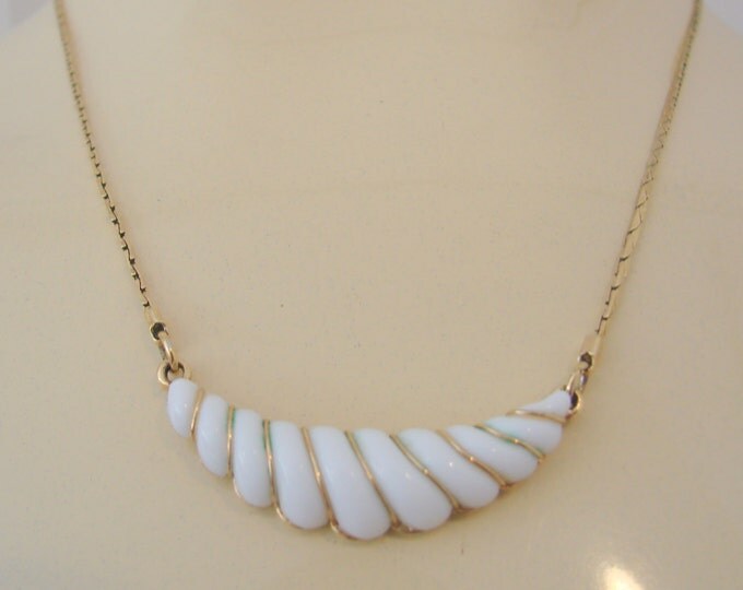Avon White Lucite Modernist Goldtone Necklace / 1980s Vintage / Designer Signed / Jewelry / Jewellery