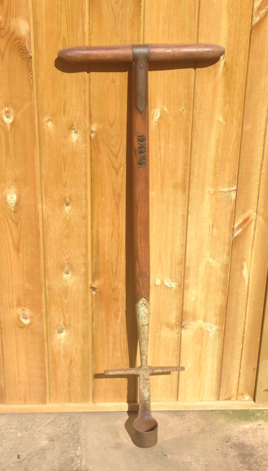 Bulb planter long handled planting tool traditional planter