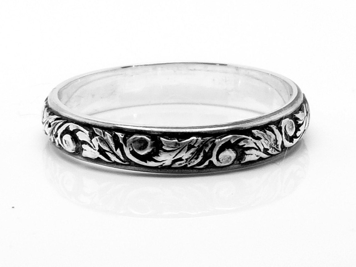 Sterling Silver Floral Pattern Leaf Vine Ring Band by RusTiqueAge