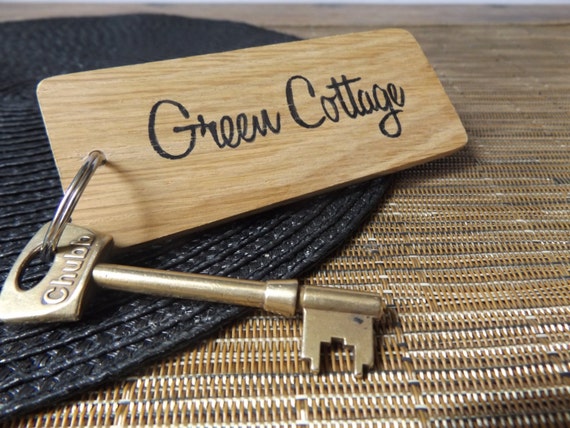 personalised-keychain-large-wooden-keychain-business