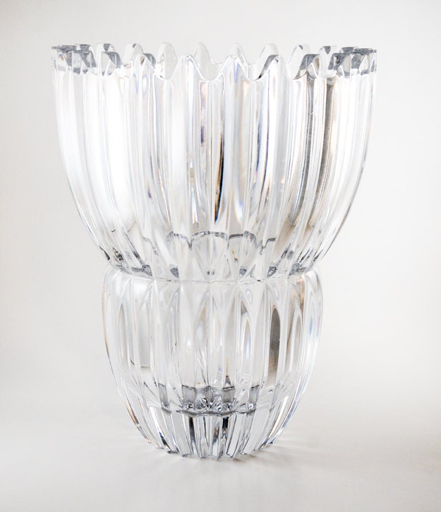 Mikasa Lead Crystal Flower Vase. 9 Inch Crystal Vase Ice