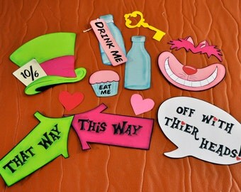 Items similar to Alice in Wonderland Photo Booth Props Printable on Etsy