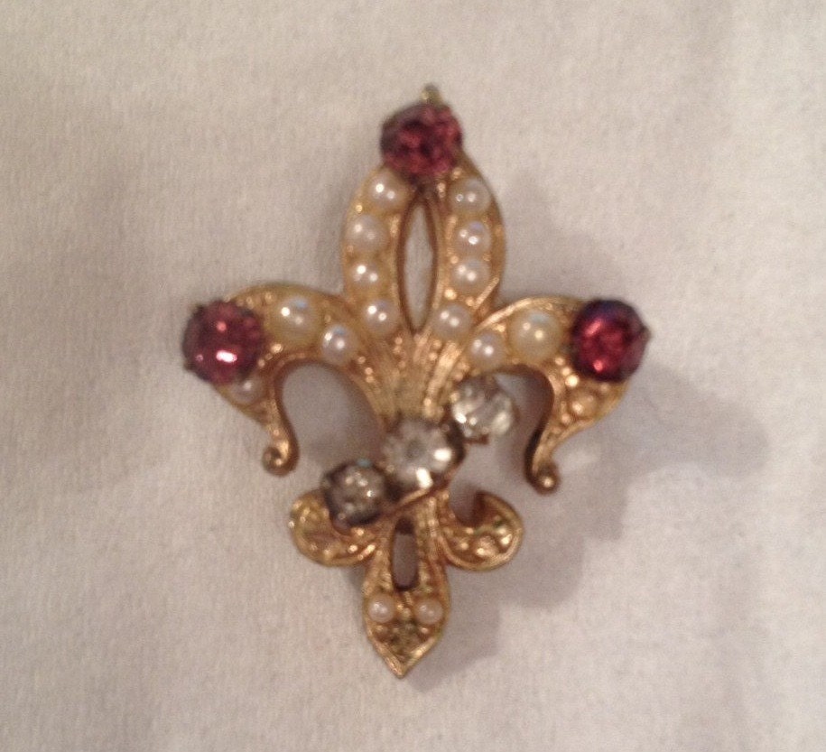 Vintage Rhinestone Brooch Pin, Fleur De Lis Brooch, Faux Pearl Brooch