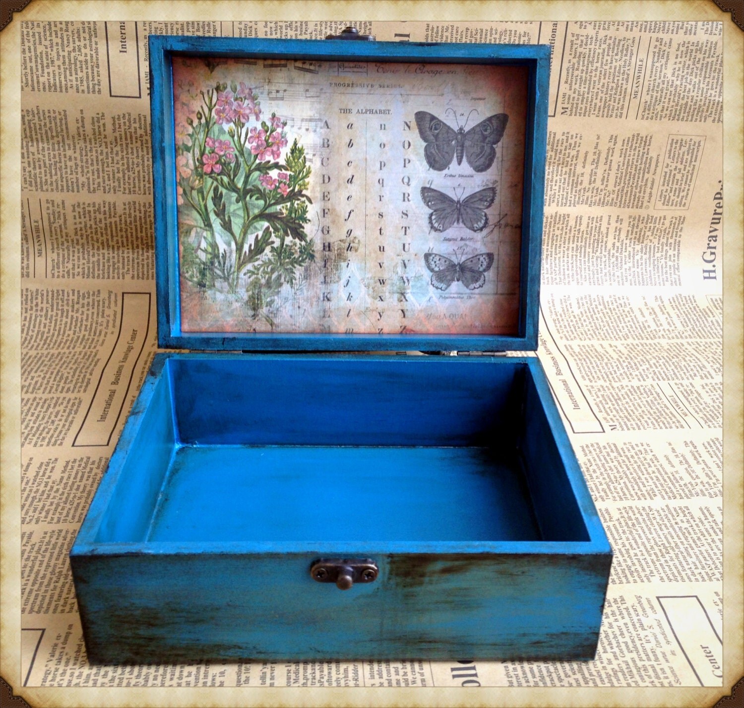 Personalized Box Wooden jewelry box Elegant gift Butterfly