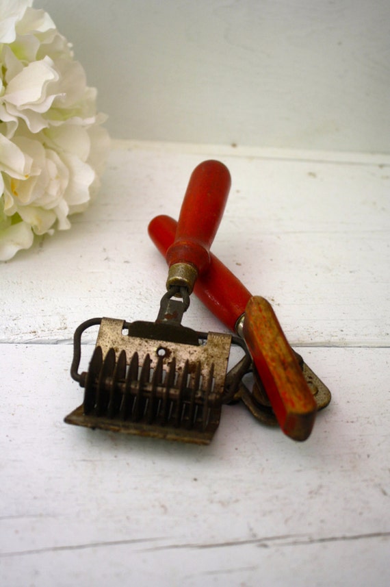 Items similar to 1950s Vintage Herb Cutter Vintage Pasta Cutter Vintage