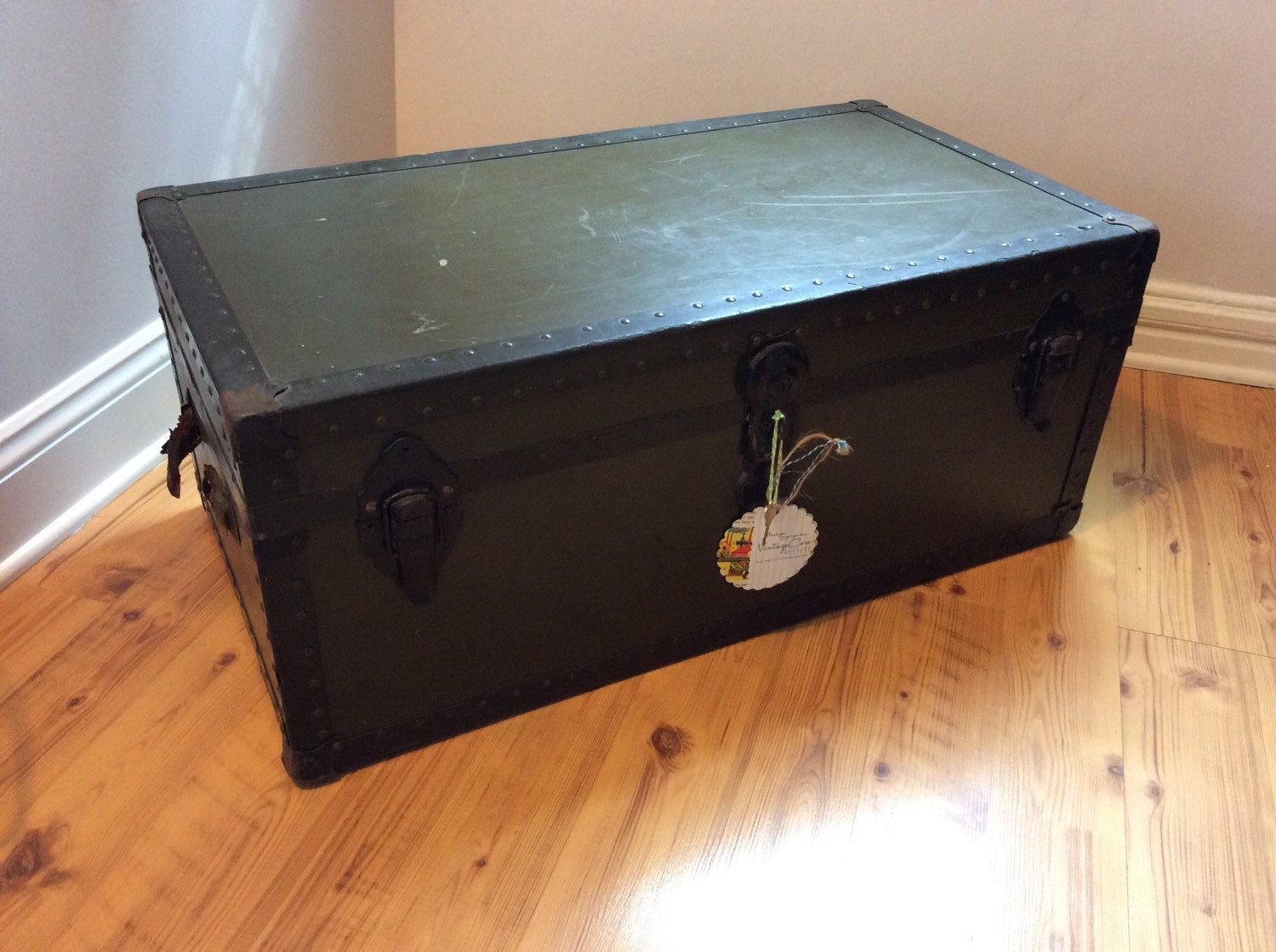 Vintage Trunk Footlocker Working Lock W/ Key Storage Coffee