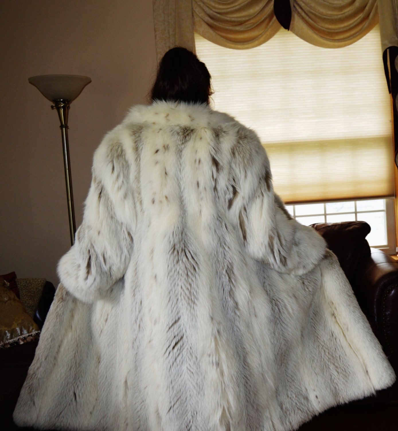 ROYAL Genuine Fox Fur Coat / Arctic Fox Fur by