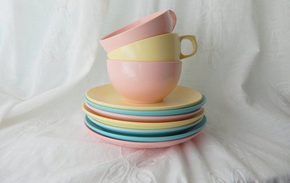 Instant plates vintage Plates, Collection Saucers,  Melamine Vintage and and cups saucers Cups,