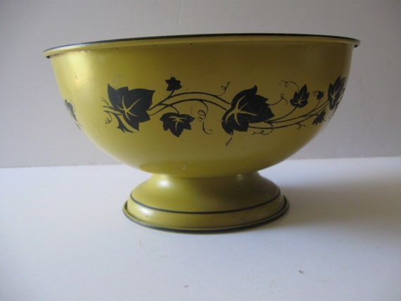 vintage harvest gold pedestal bowl ivy by katietwoshoesvintage